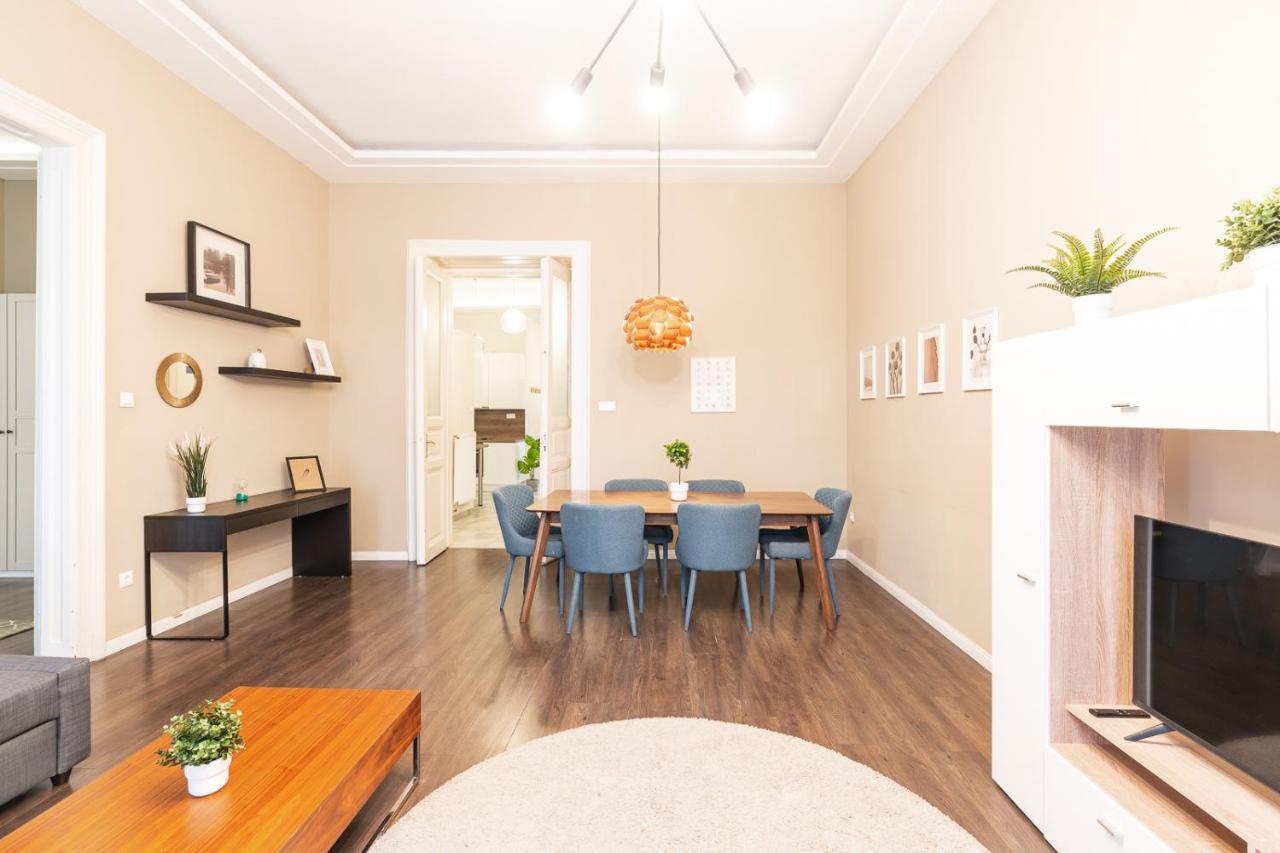 Spacious Luxury Apartment At The Heart Of Budapest Esterno foto